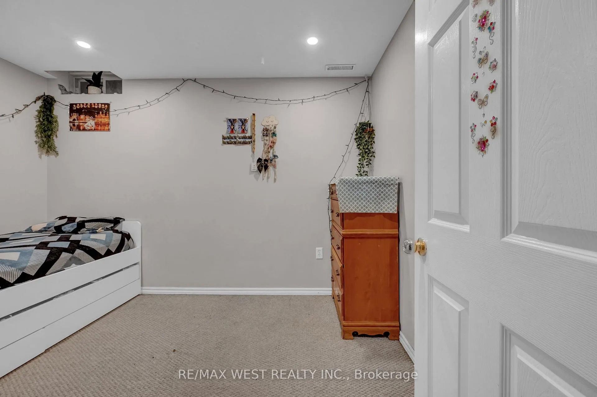 Photo 38 of 1136 Middlebury Avenue, Oshawa, Taunton — HOMEH