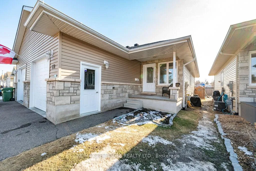 Photo 2 of 292 Mckenzie Street, Pembroke — HOMEH