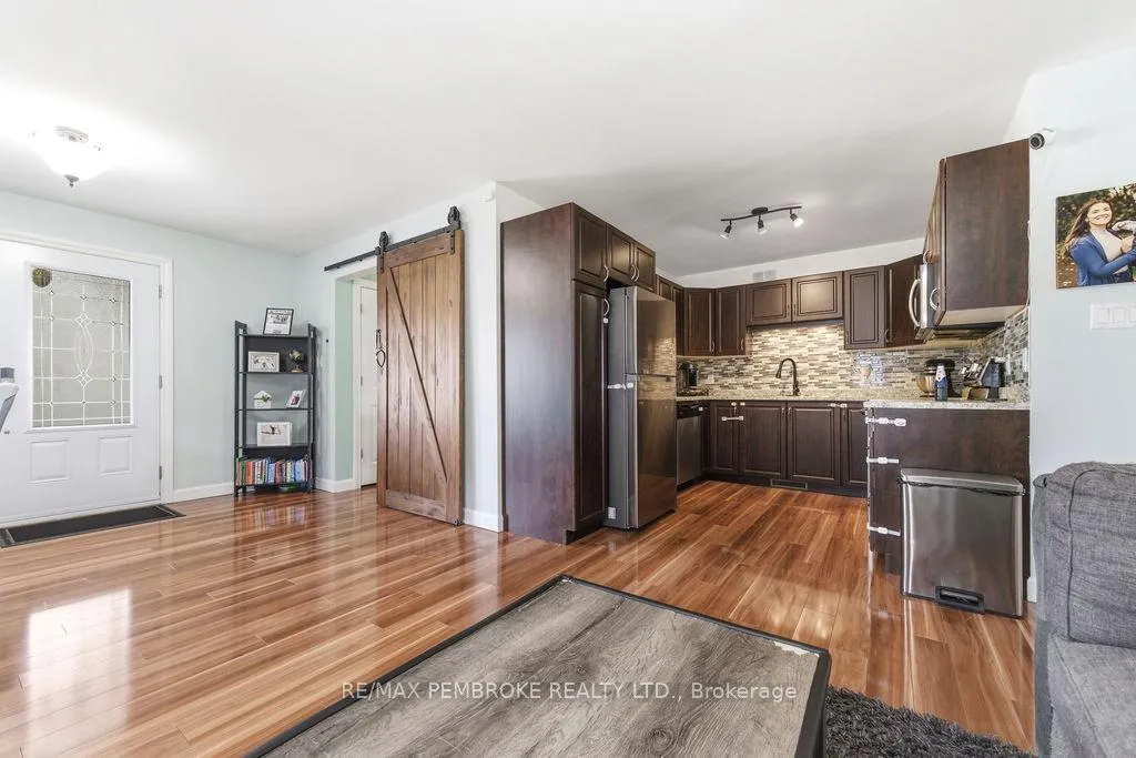 Photo 9 of 292 Mckenzie Street, Pembroke — HOMEH