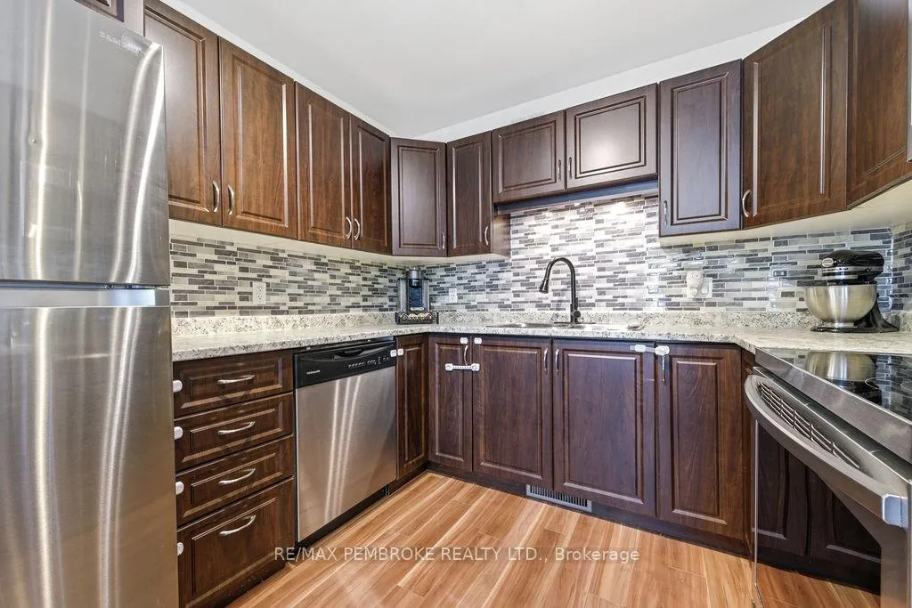 Photo 11 of 292 Mckenzie Street, Pembroke — HOMEH