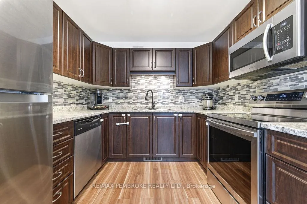 Photo 12 of 292 Mckenzie Street, Pembroke — HOMEH