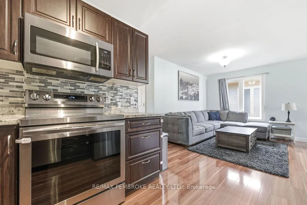Photo 13 of 292 Mckenzie Street, Pembroke — HOMEH