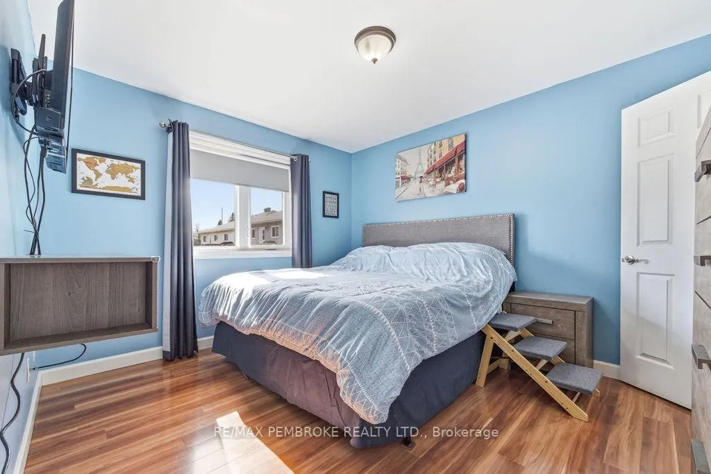 Photo 18 of 292 Mckenzie Street, Pembroke — HOMEH