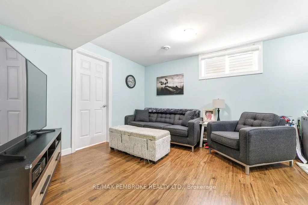 Photo 24 of 292 Mckenzie Street, Pembroke — HOMEH