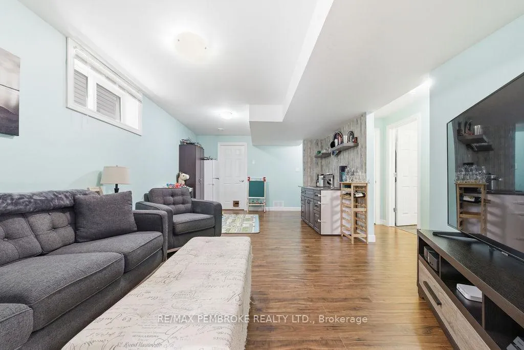 Photo 26 of 292 Mckenzie Street, Pembroke — HOMEH