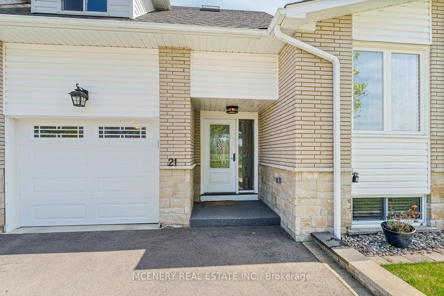 Photo 4 of 21 Erindale Drive, Erin — HOMEH