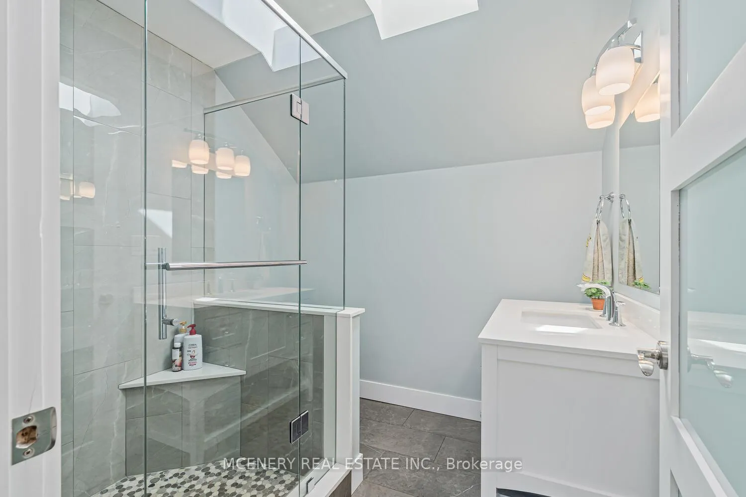 Photo 31 of 21 Erindale Drive, Erin — HOMEH