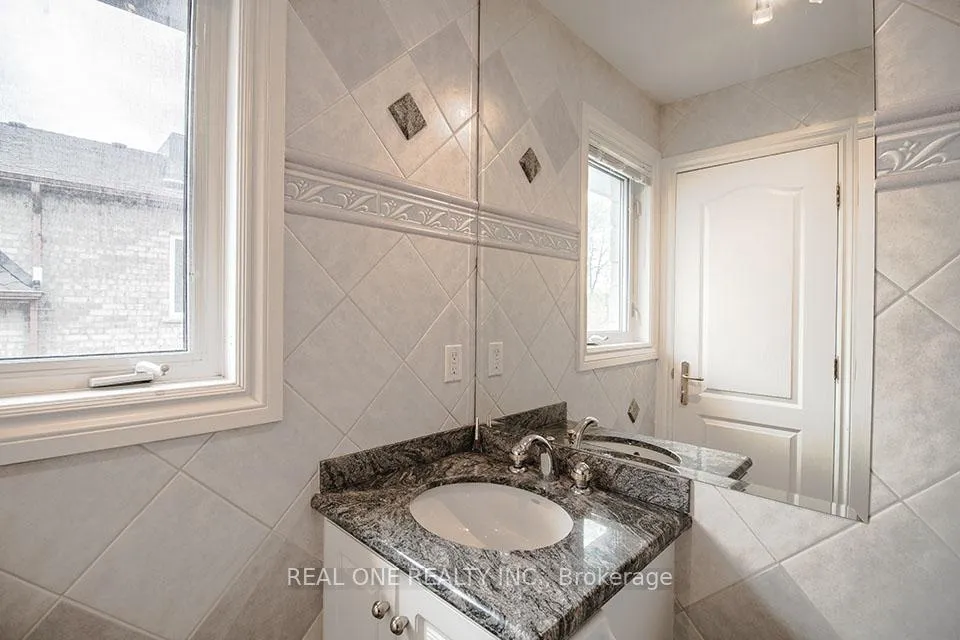 Photo 33 of 50 Yorkminster Road, North York, St. Andrew-Windfields — HOMEH
