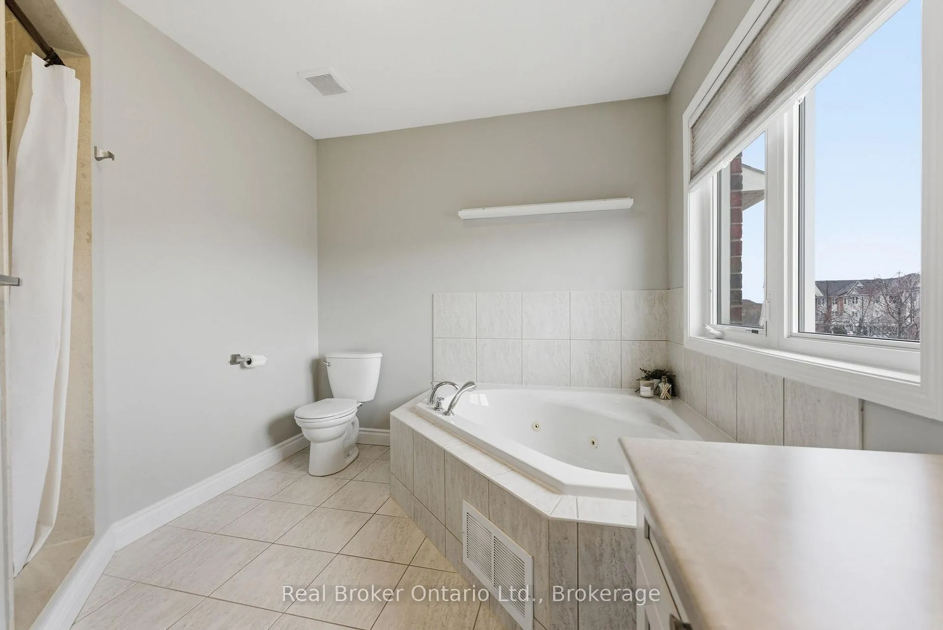 Photo 27 of 910 Vickerman Way, Milton, Coates — HOMEH