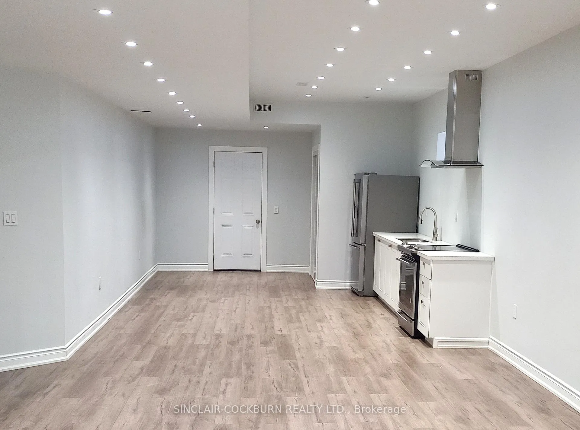 Photo 8 of 25 Fann Drive, Brampton, Northwest Brampton — HOMEH