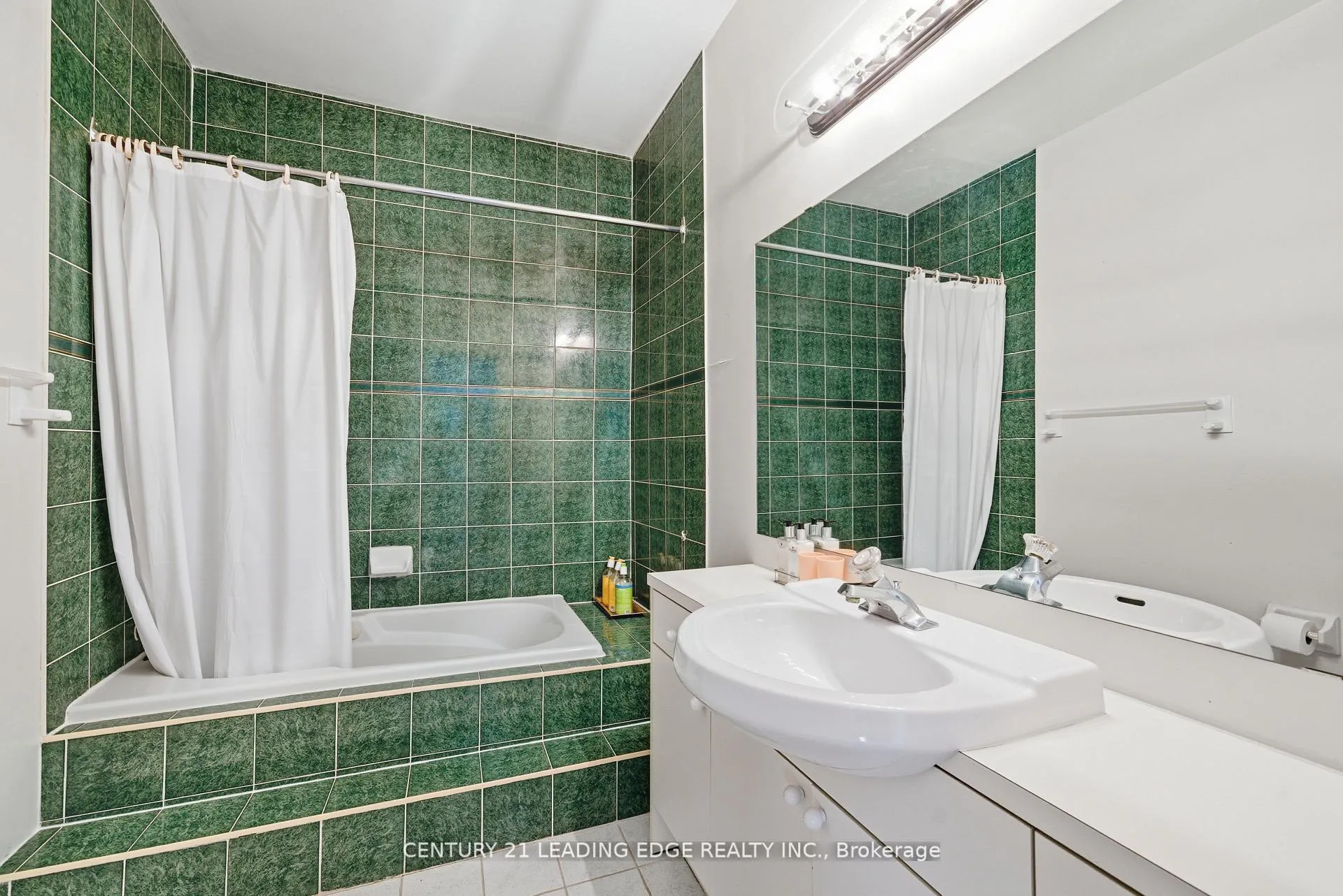 Photo 33 of 8 Bunhill Court, Ajax, Northeast Ajax — HOMEH