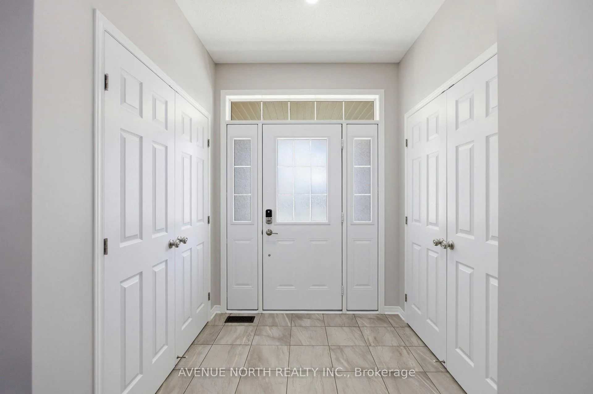 Photo 5 of 514 Pinawa Circle, Ottawa, Barrhaven - Stonebridge — HOMEH