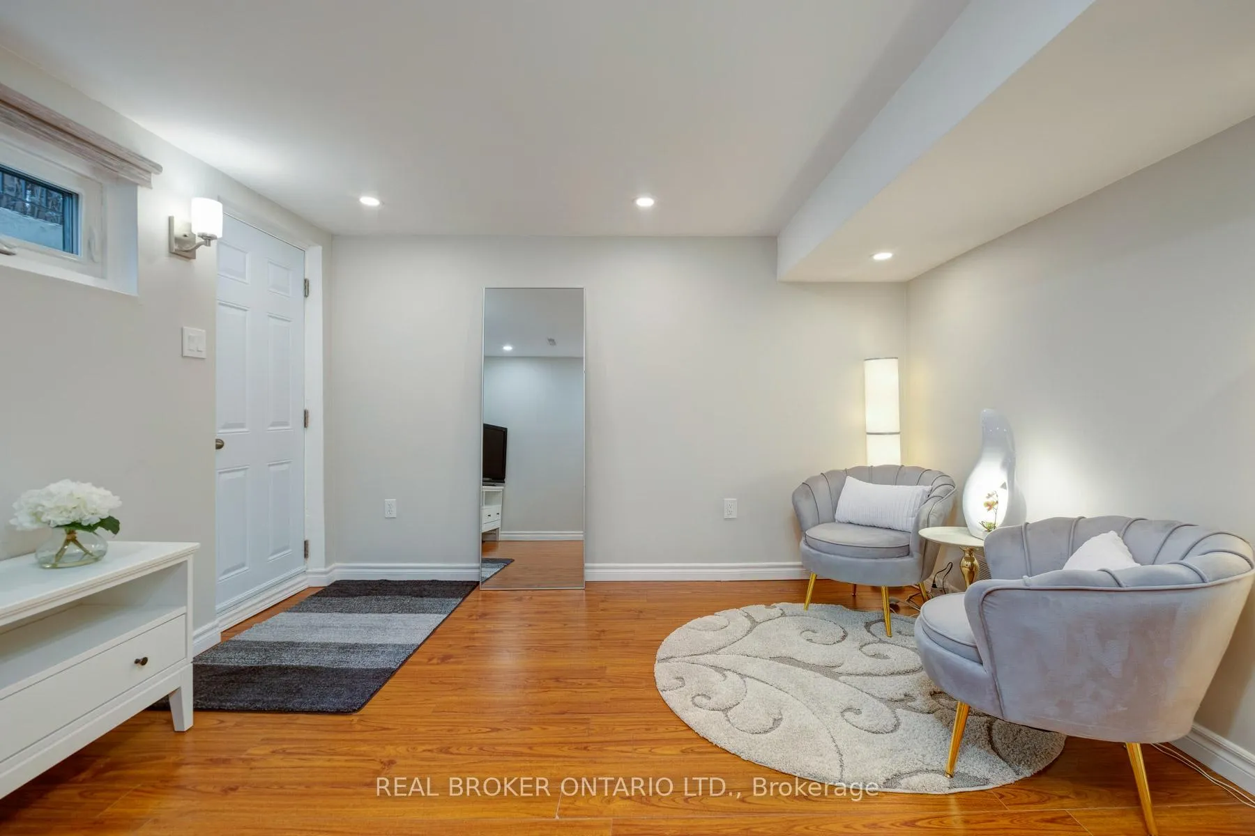 Photo 5 of Unit Bsmt, 25 Charnwood Place, Markham, Aileen-Willowbrook — HOMEH
