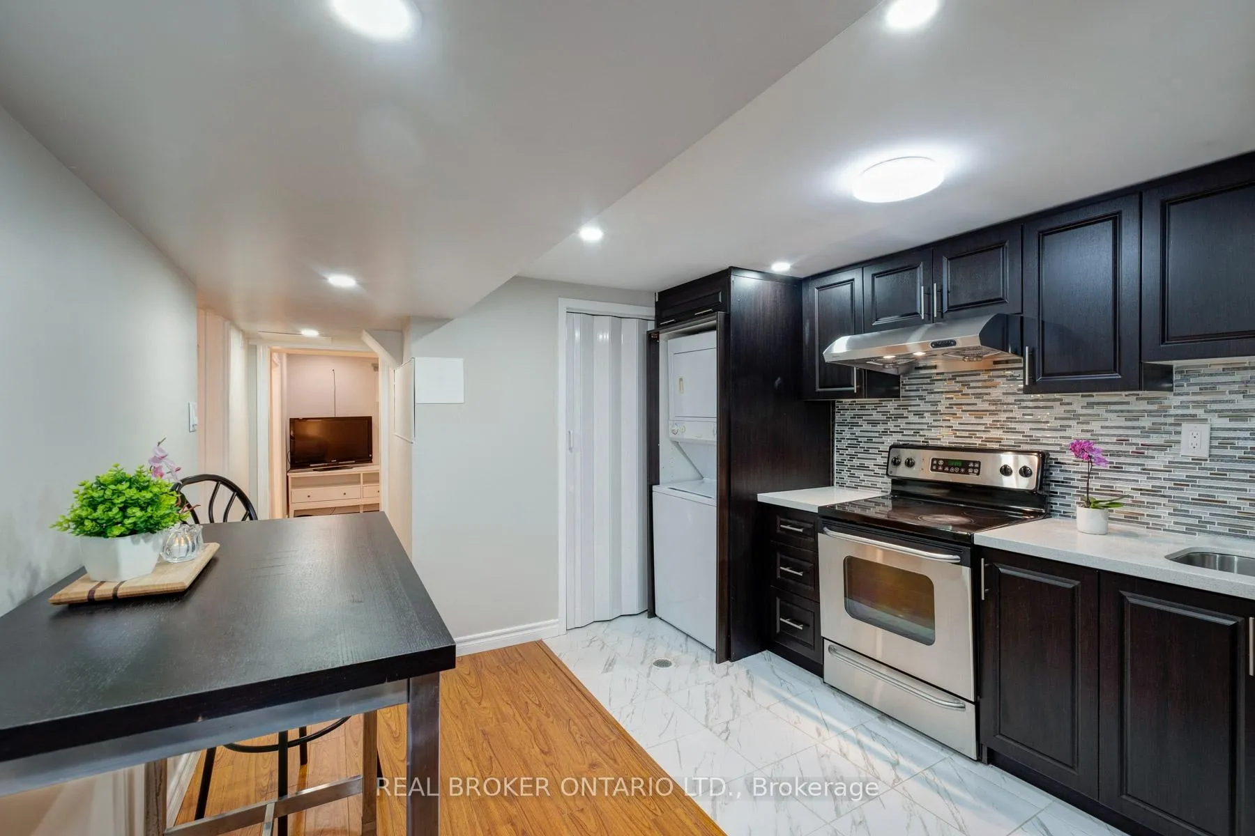Photo 13 of Unit Bsmt, 25 Charnwood Place, Markham, Aileen-Willowbrook — HOMEH