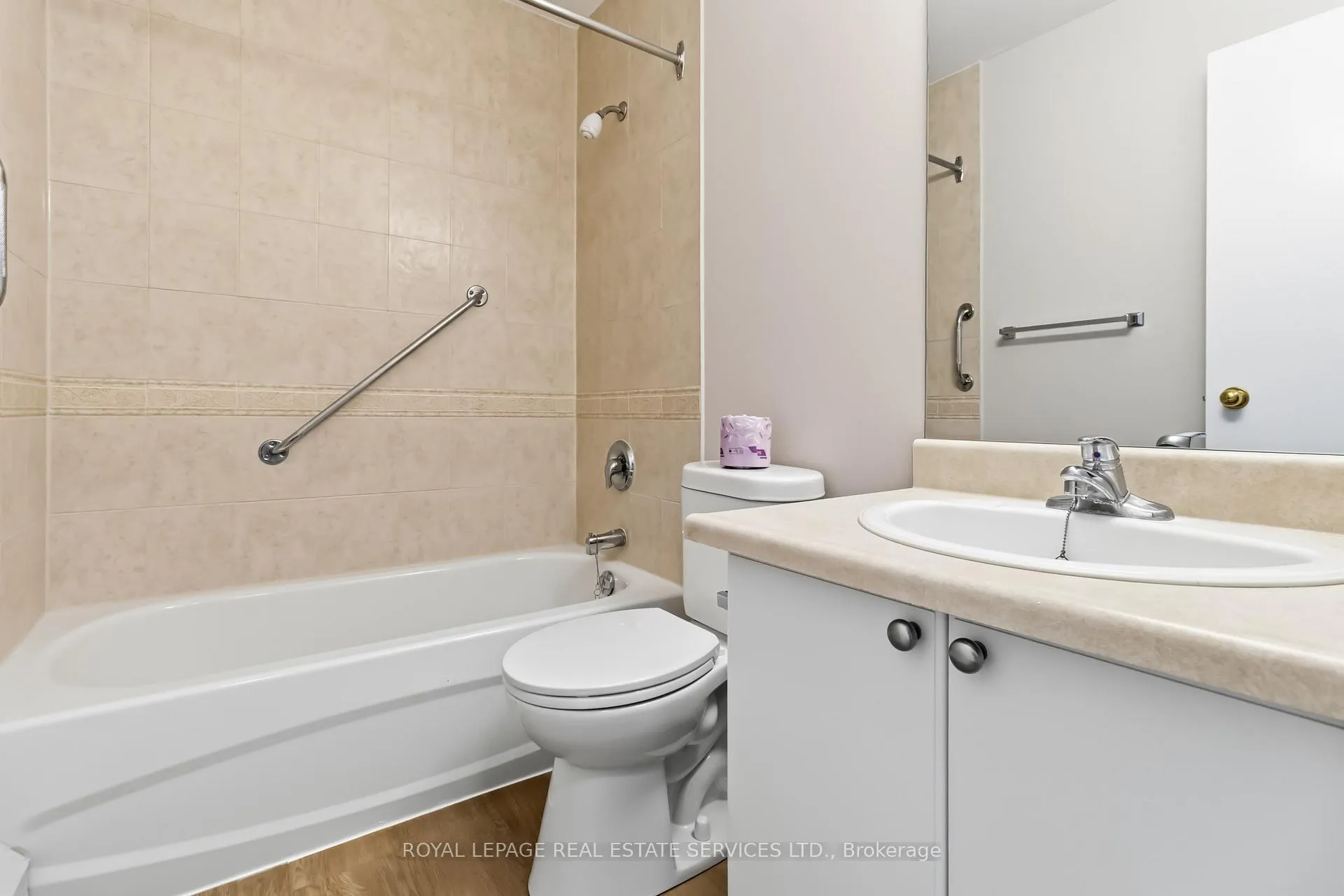 Photo 13 of Unit 1008, 82 Millside Drive, Milton, Old Milton — HOMEH