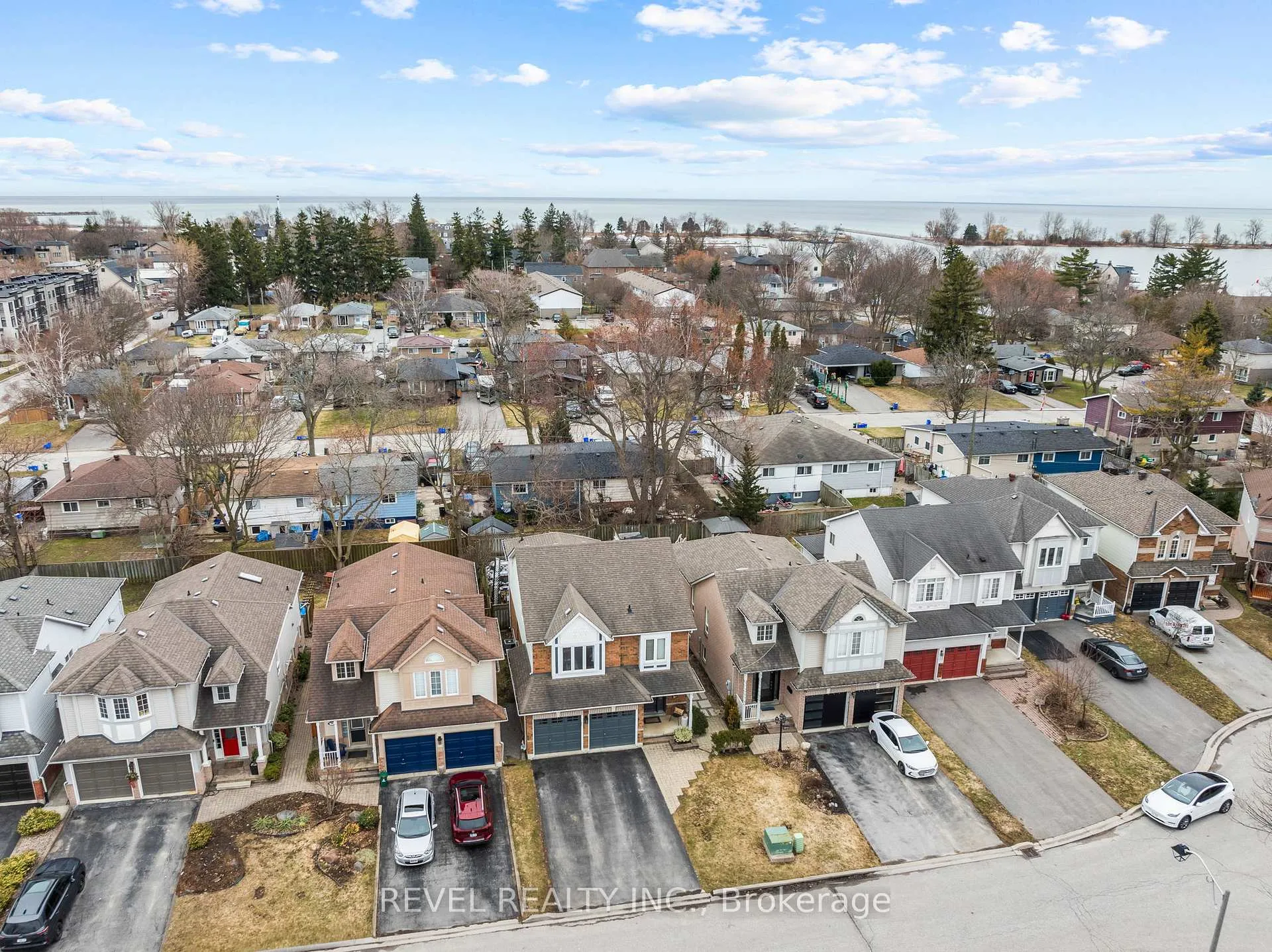 Photo 2 of 1211 Monica Cook Place, Pickering, Bay Ridges — HOMEH