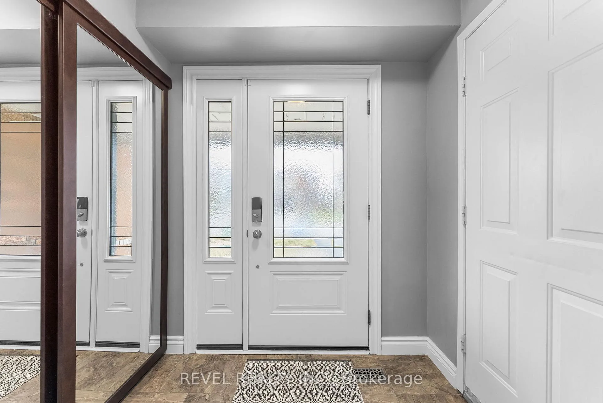 Photo 4 of 1211 Monica Cook Place, Pickering, Bay Ridges — HOMEH