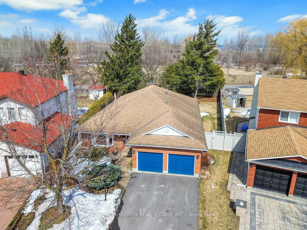 Photo 39 of 62 Topley Crescent, Ottawa, Hunt Club Park — HOMEH