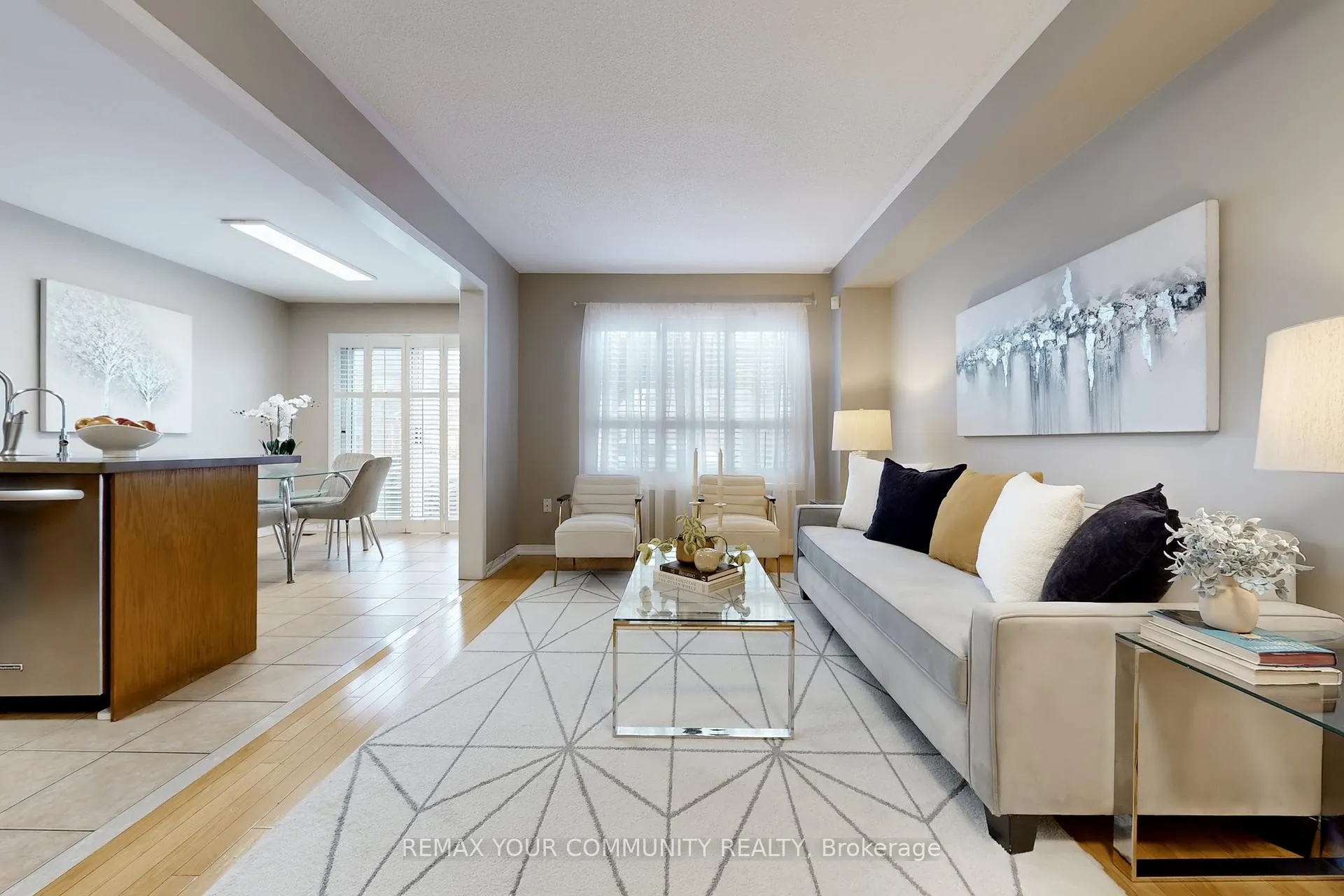 Photo 6 of 139 Ascalon Drive, Vaughan, Patterson — HOMEH