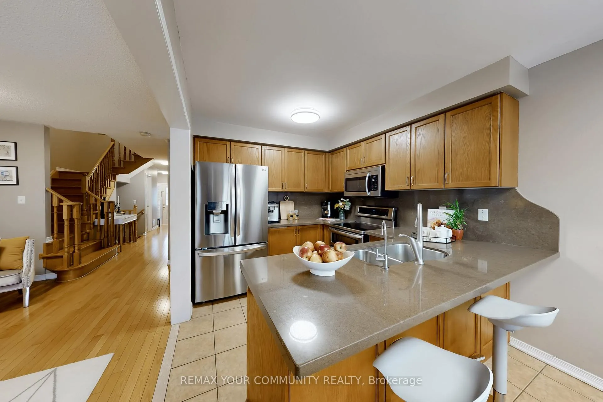 Photo 12 of 139 Ascalon Drive, Vaughan, Patterson — HOMEH