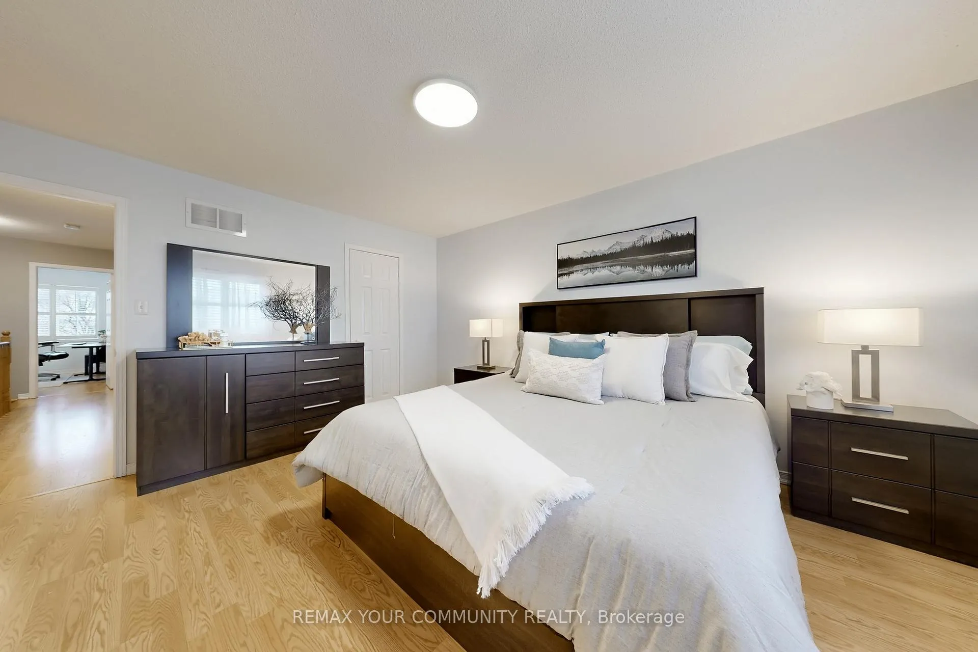 Photo 17 of 139 Ascalon Drive, Vaughan, Patterson — HOMEH