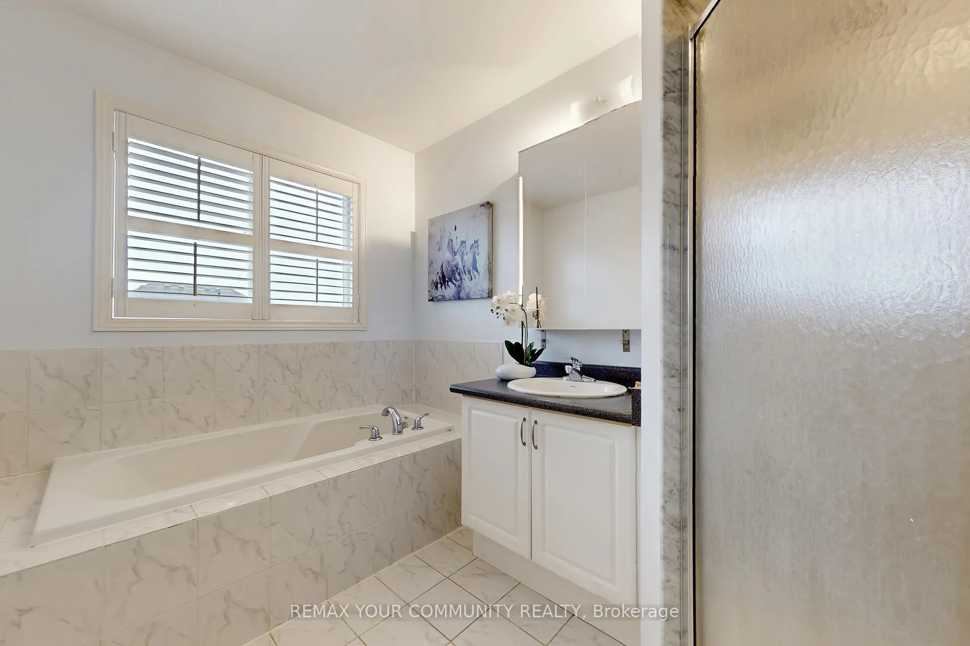 Photo 18 of 139 Ascalon Drive, Vaughan, Patterson — HOMEH