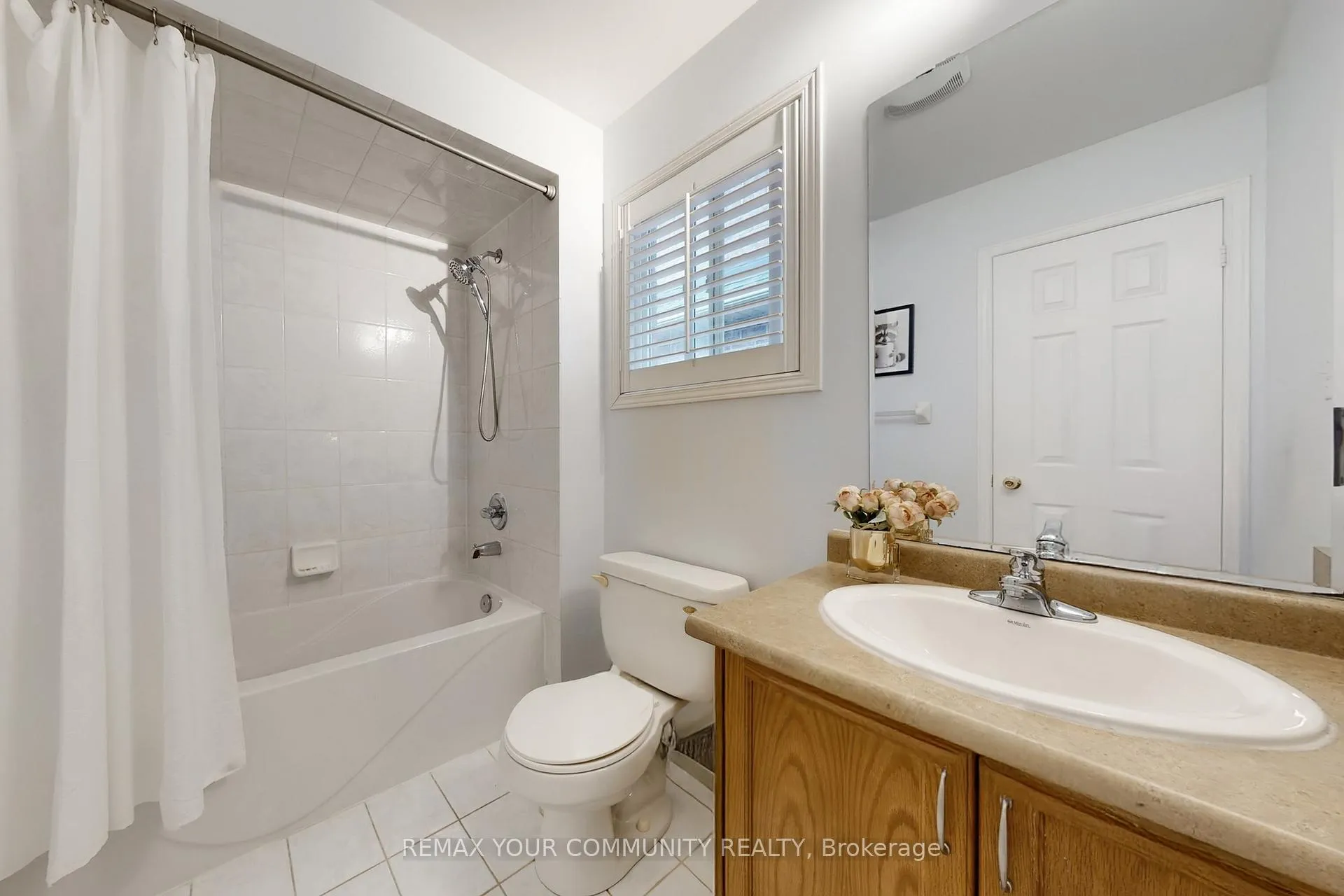 Photo 25 of 139 Ascalon Drive, Vaughan, Patterson — HOMEH