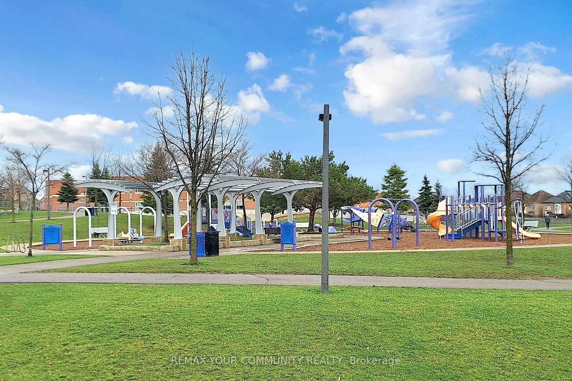 Photo 39 of 139 Ascalon Drive, Vaughan, Patterson — HOMEH