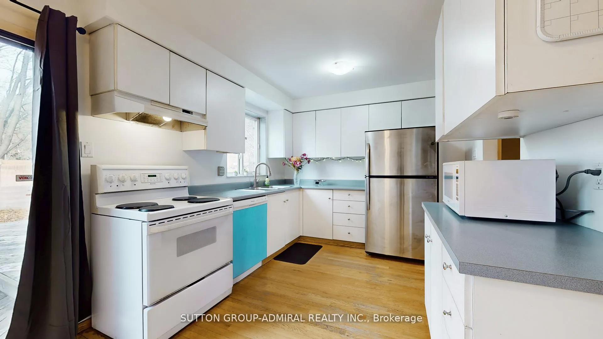 Photo 6 of 93 Patrice Crescent, Vaughan, Crestwood-Springfarm-Yorkhill — HOMEH