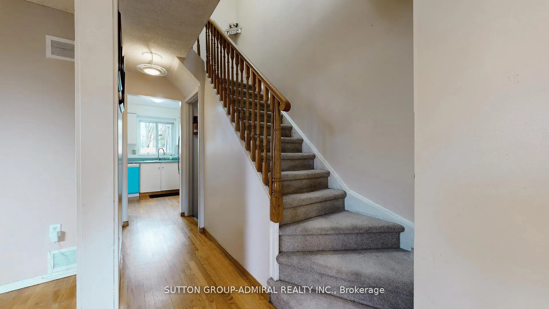 Photo 13 of 93 Patrice Crescent, Vaughan, Crestwood-Springfarm-Yorkhill — HOMEH