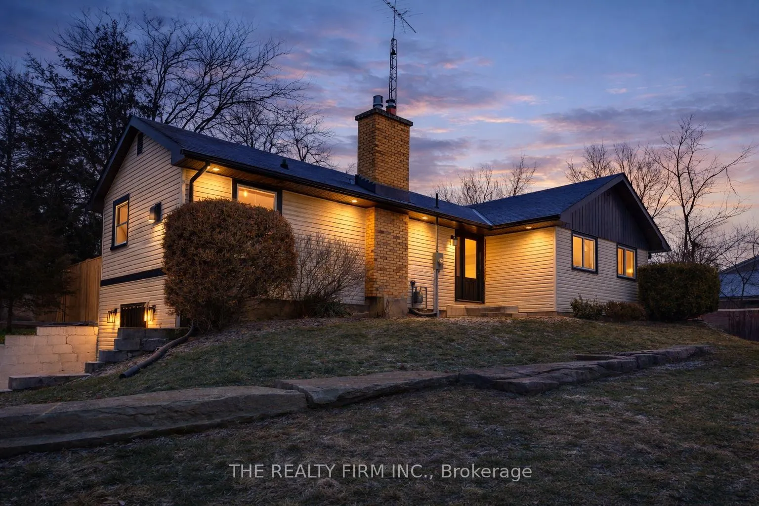 Photo 1 of 179 Valleyview Drive, Middlesex Centre, Komoka — HOMEH