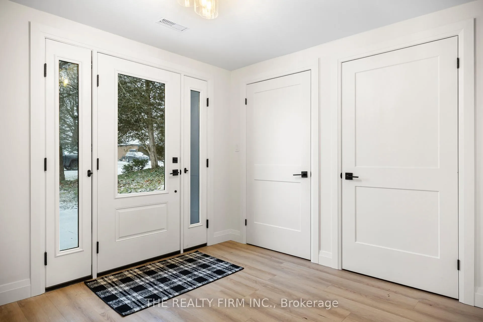 Photo 6 of 179 Valleyview Drive, Middlesex Centre, Komoka — HOMEH