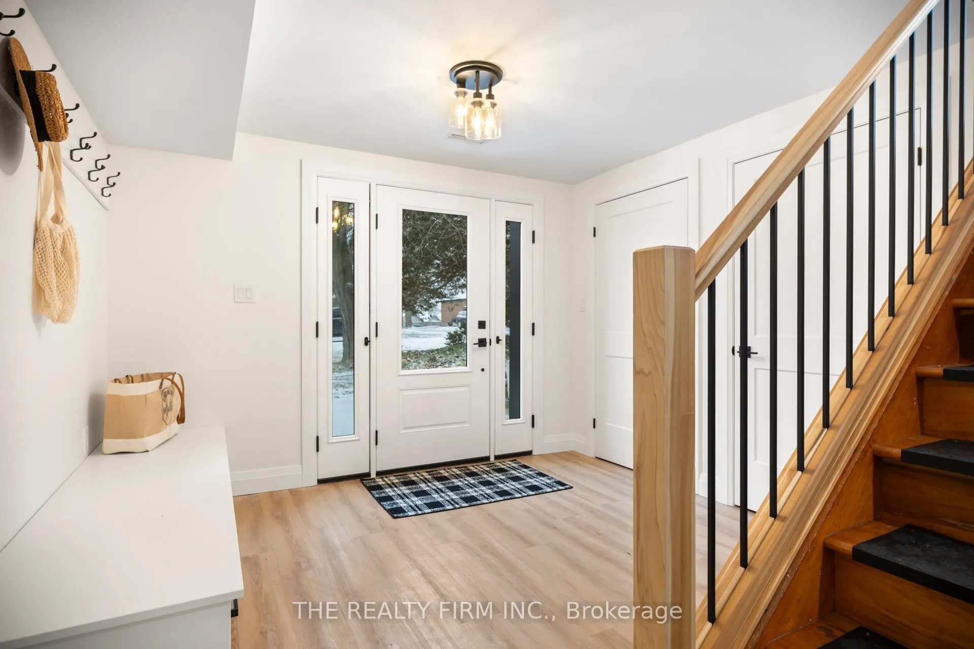 Photo 8 of 179 Valleyview Drive, Middlesex Centre, Komoka — HOMEH