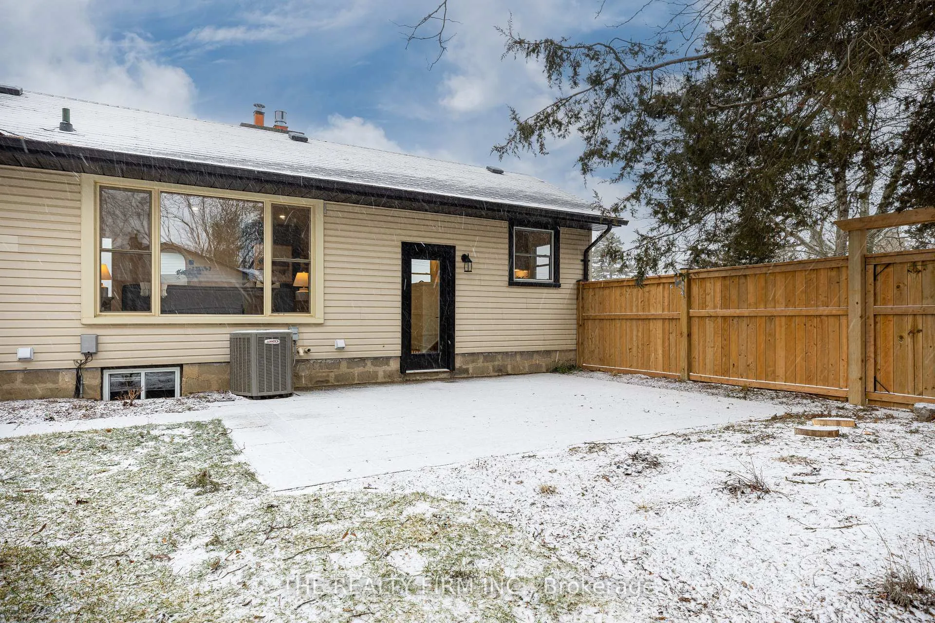 Photo 36 of 179 Valleyview Drive, Middlesex Centre, Komoka — HOMEH