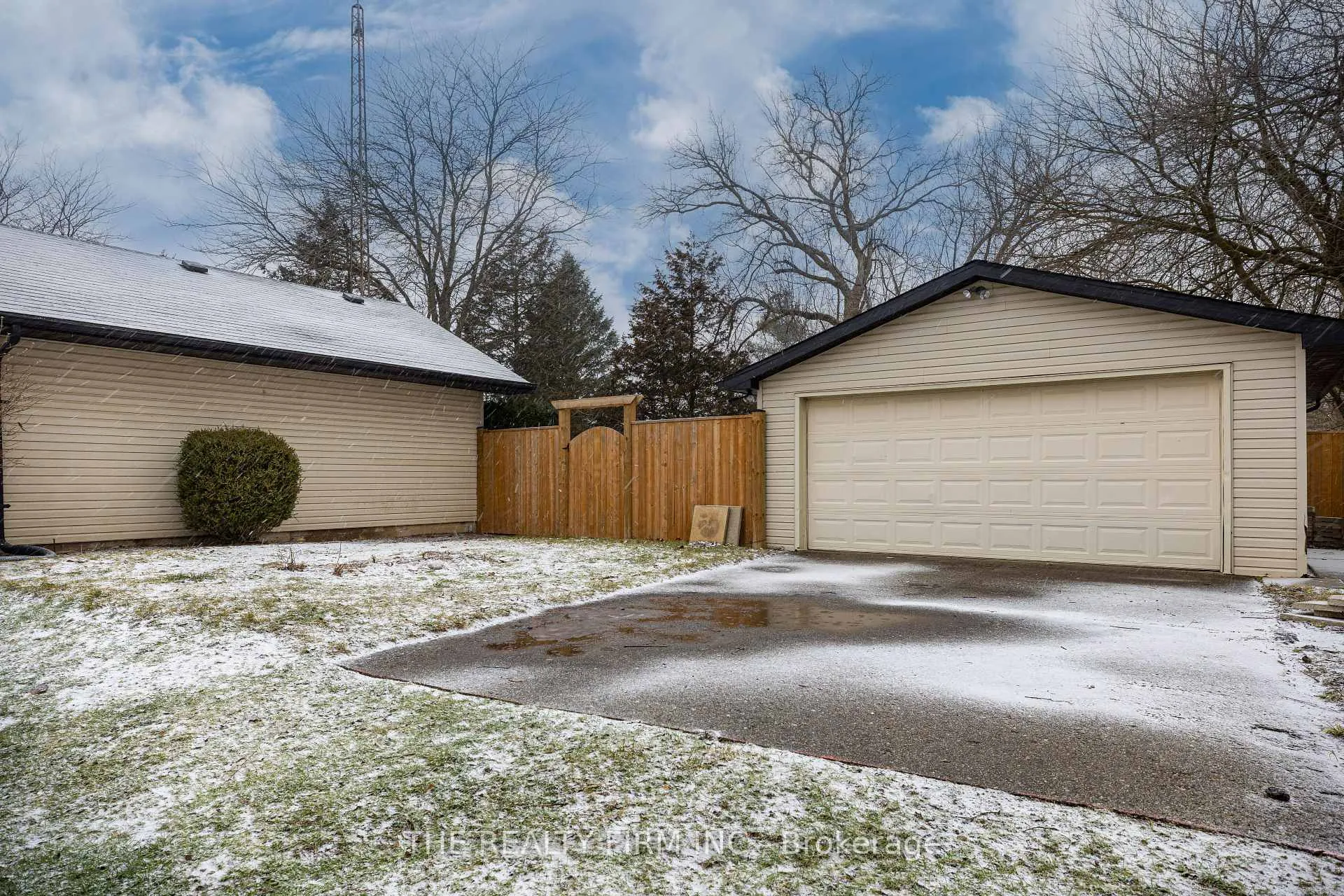 Photo 38 of 179 Valleyview Drive, Middlesex Centre, Komoka — HOMEH