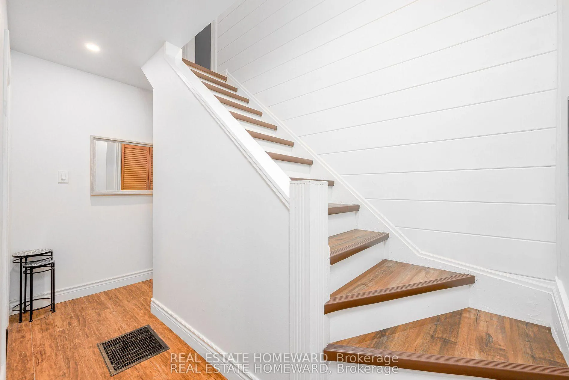 Photo 13 of 521 O'Connell Road, Peterborough, Otonabee Ward 1 — HOMEH