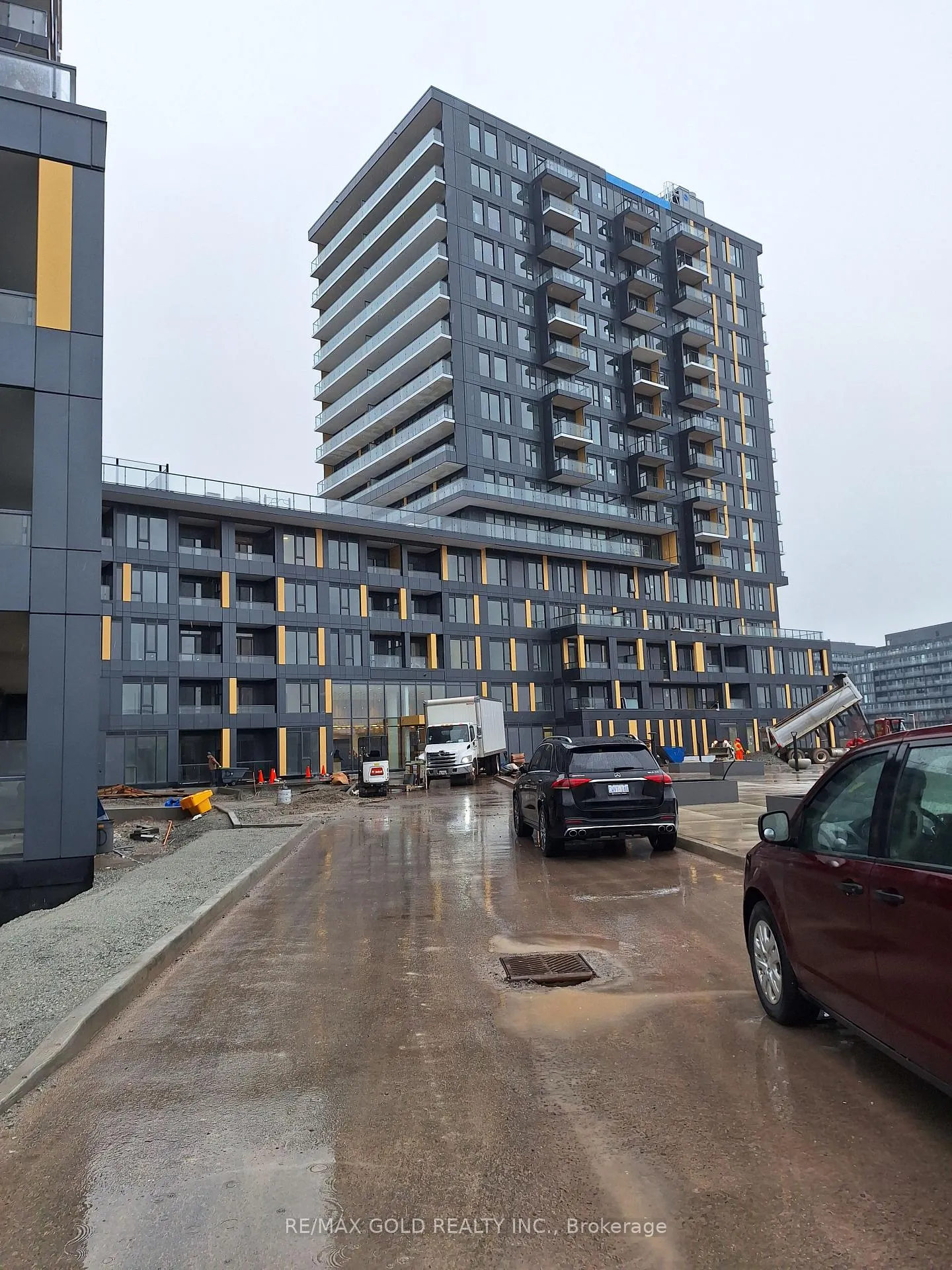 Photo 1 of Unit 302, 4878 Powers Common W, Burlington, Alton — HOMEH