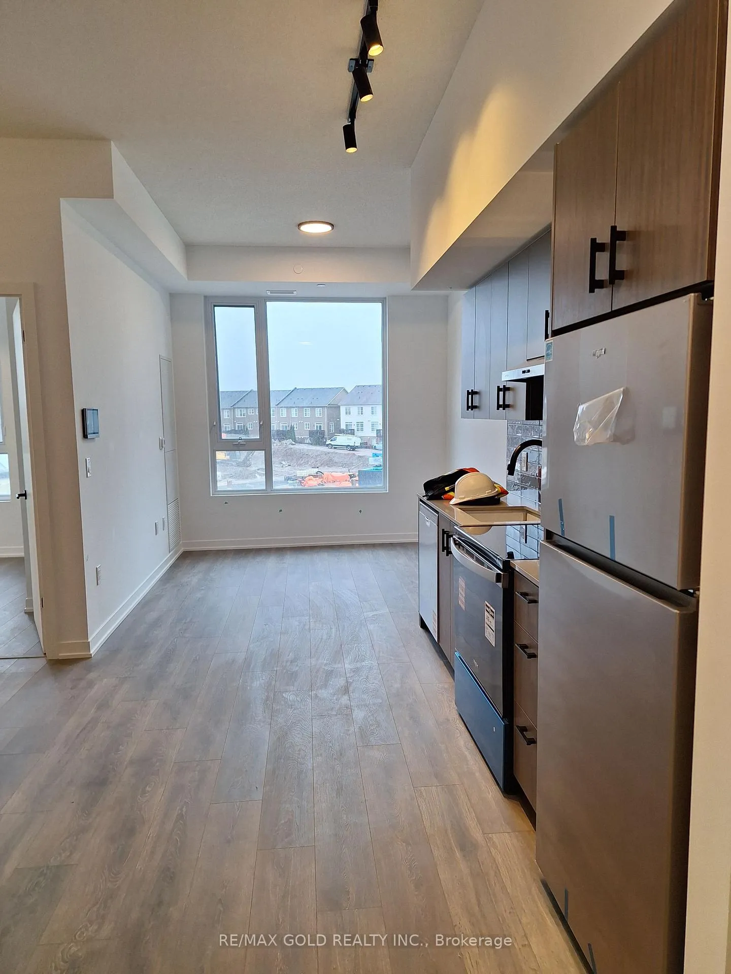 Photo 8 of Unit 302, 4878 Powers Common W, Burlington, Alton — HOMEH