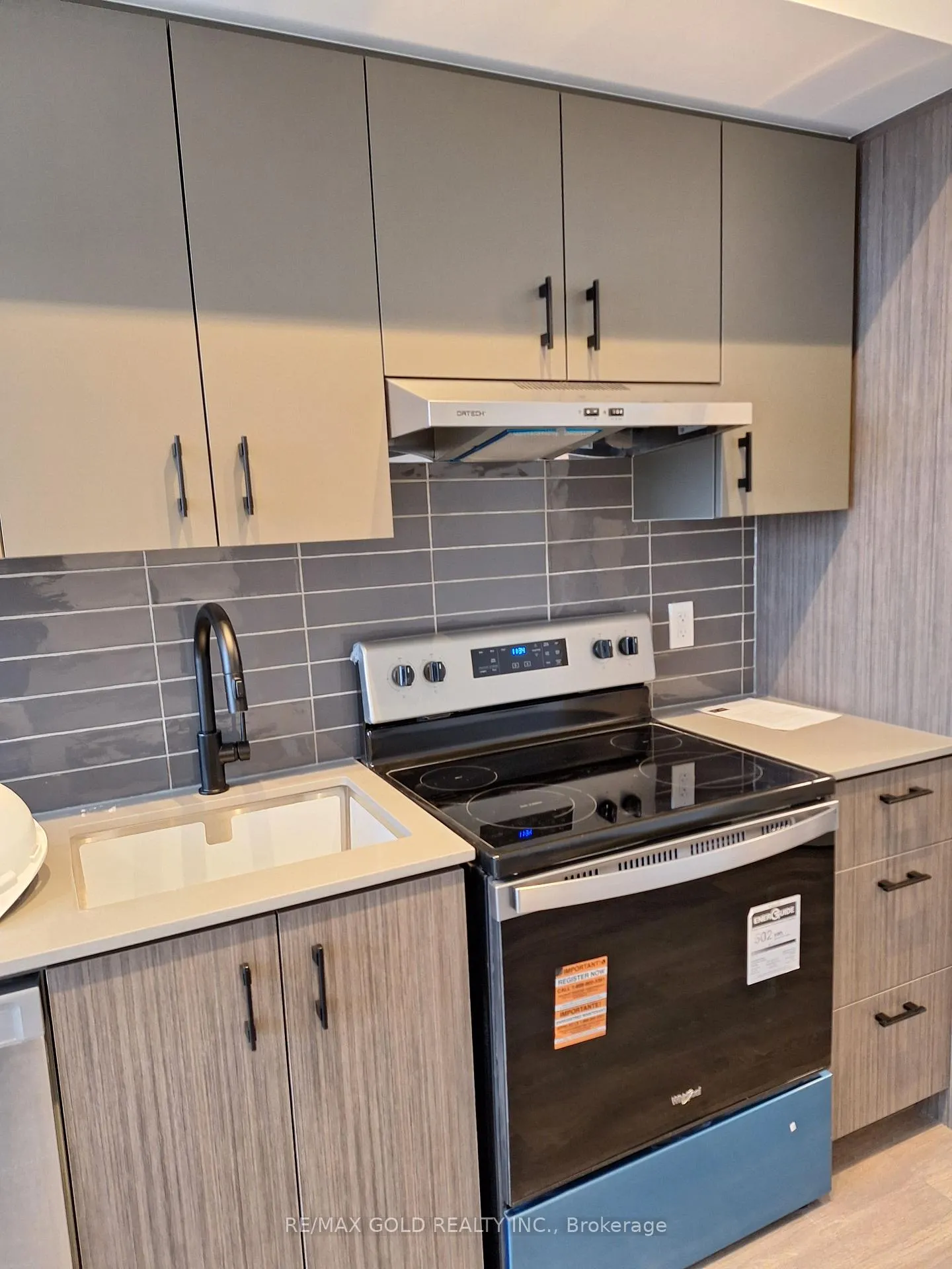 Photo 9 of Unit 302, 4878 Powers Common W, Burlington, Alton — HOMEH