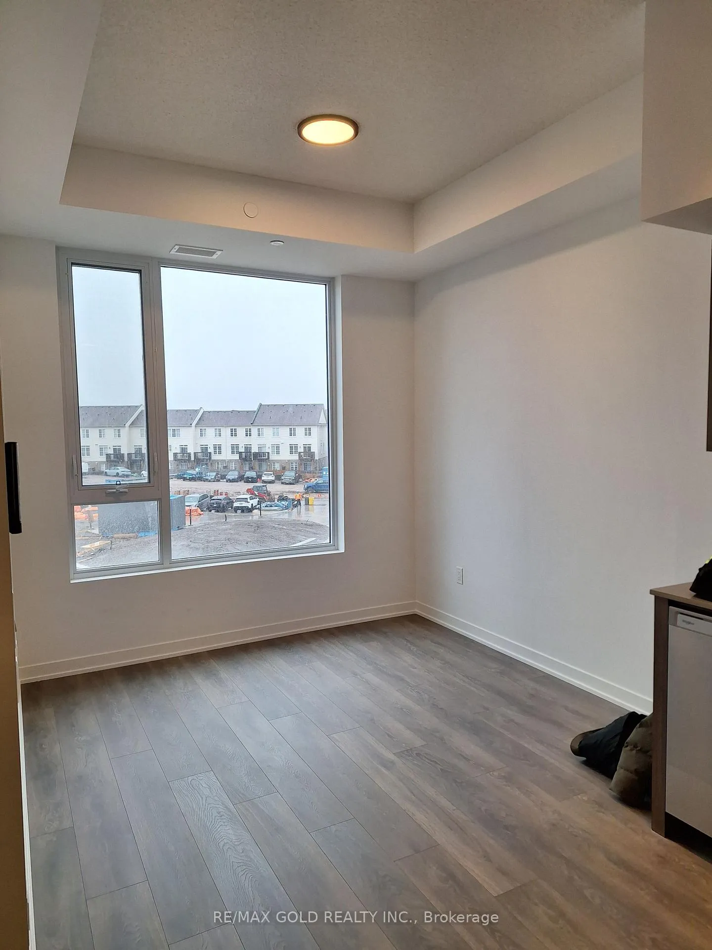 Photo 10 of Unit 302, 4878 Powers Common W, Burlington, Alton — HOMEH