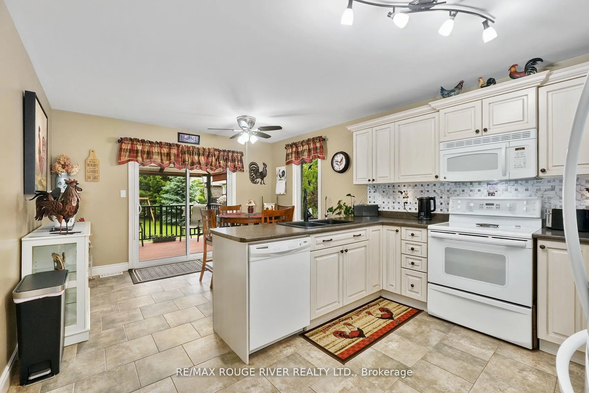 Photo 18 of 14 Algonquin Avenue, Brighton — HOMEH