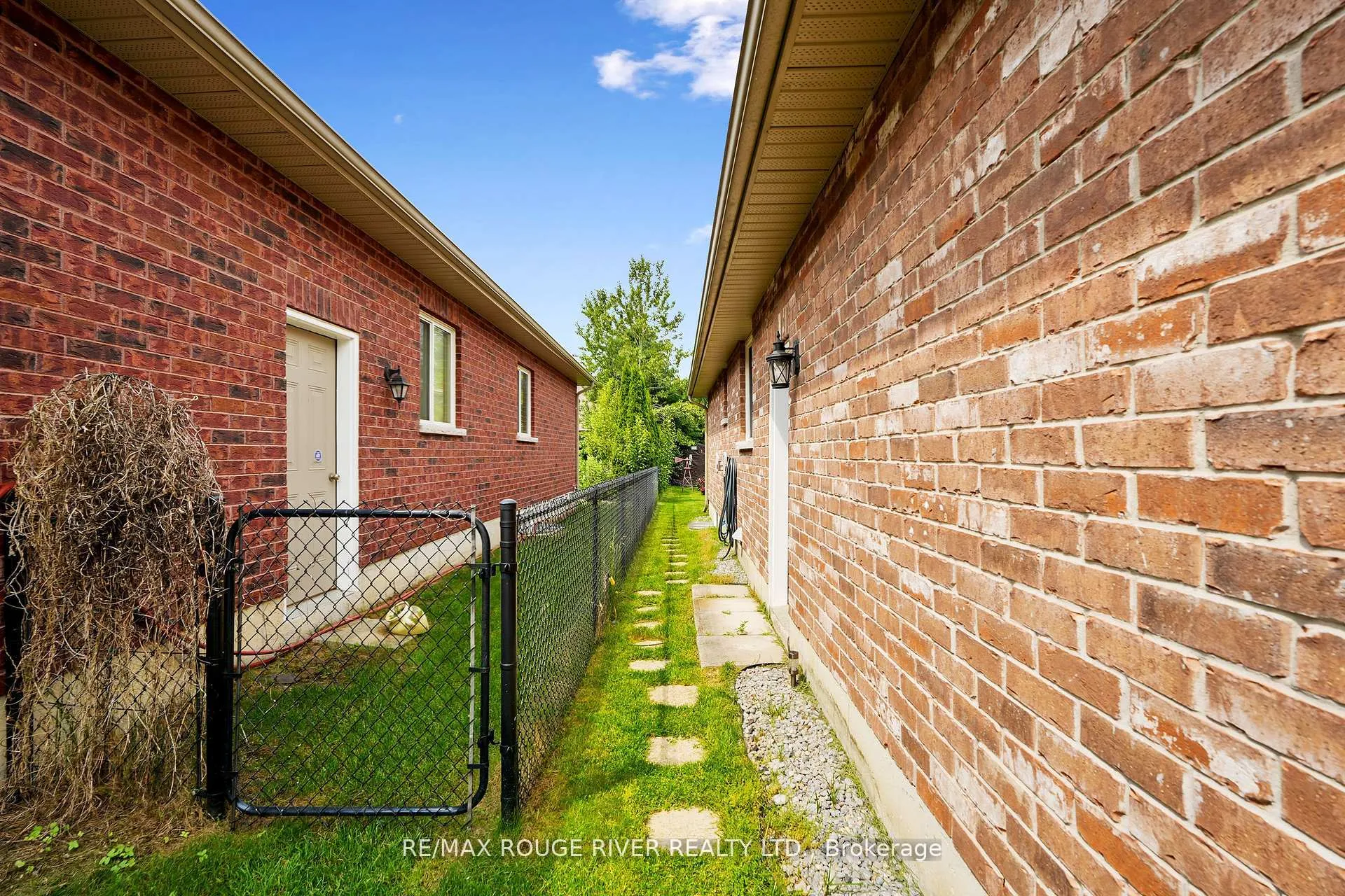 Photo 40 of 14 Algonquin Avenue, Brighton — HOMEH