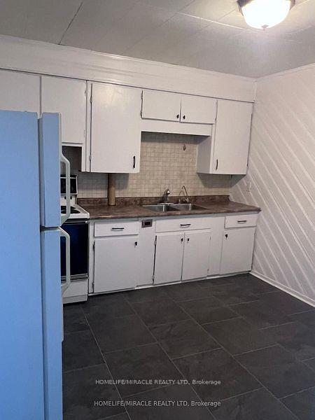 Photo 3 of 60 Lewis Street S, Belleville, Belleville Ward — HOMEH