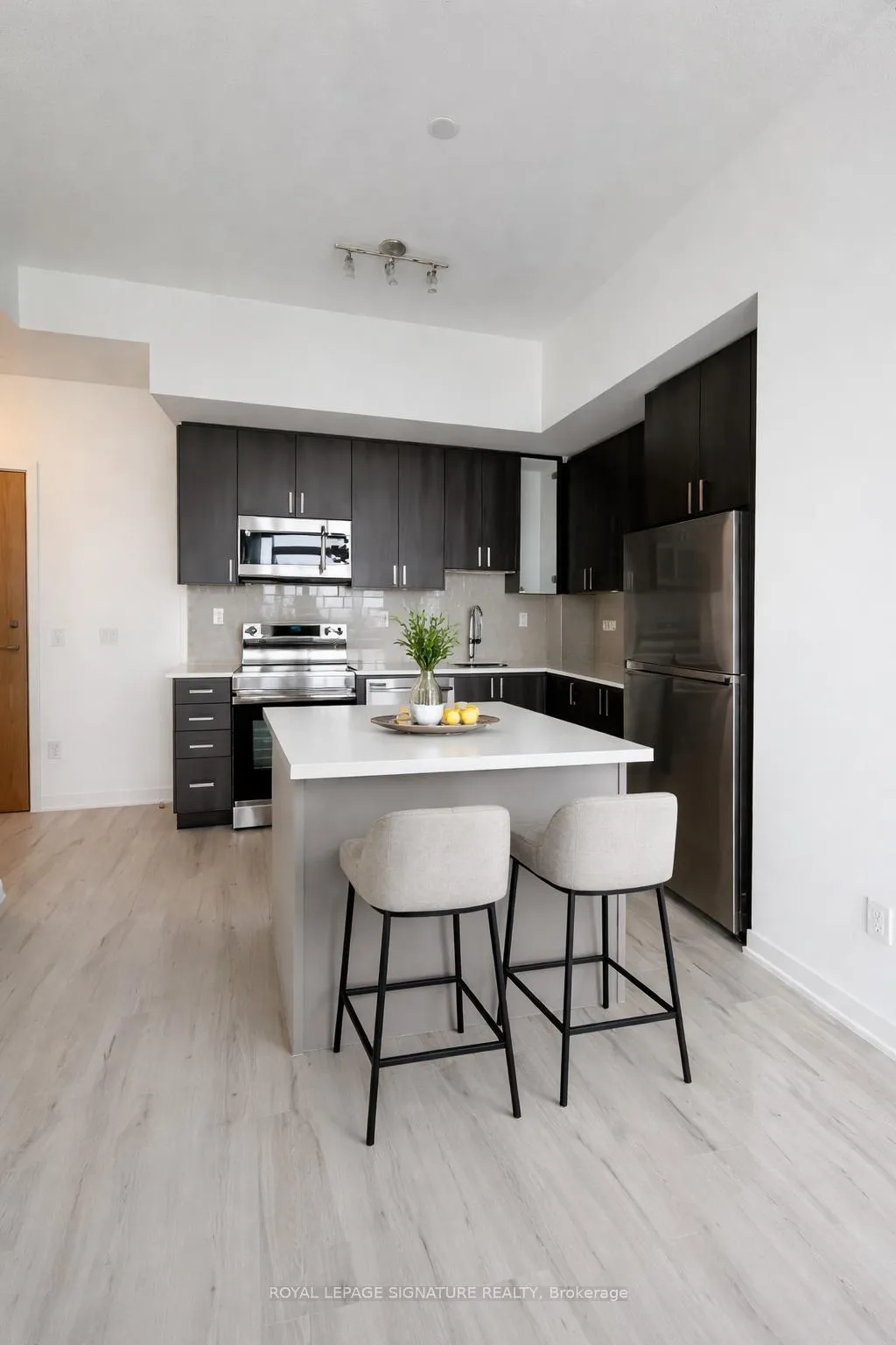 Photo 5 of Unit 3102, 1435 Celebration Drive, Pickering, Bay Ridges — HOMEH