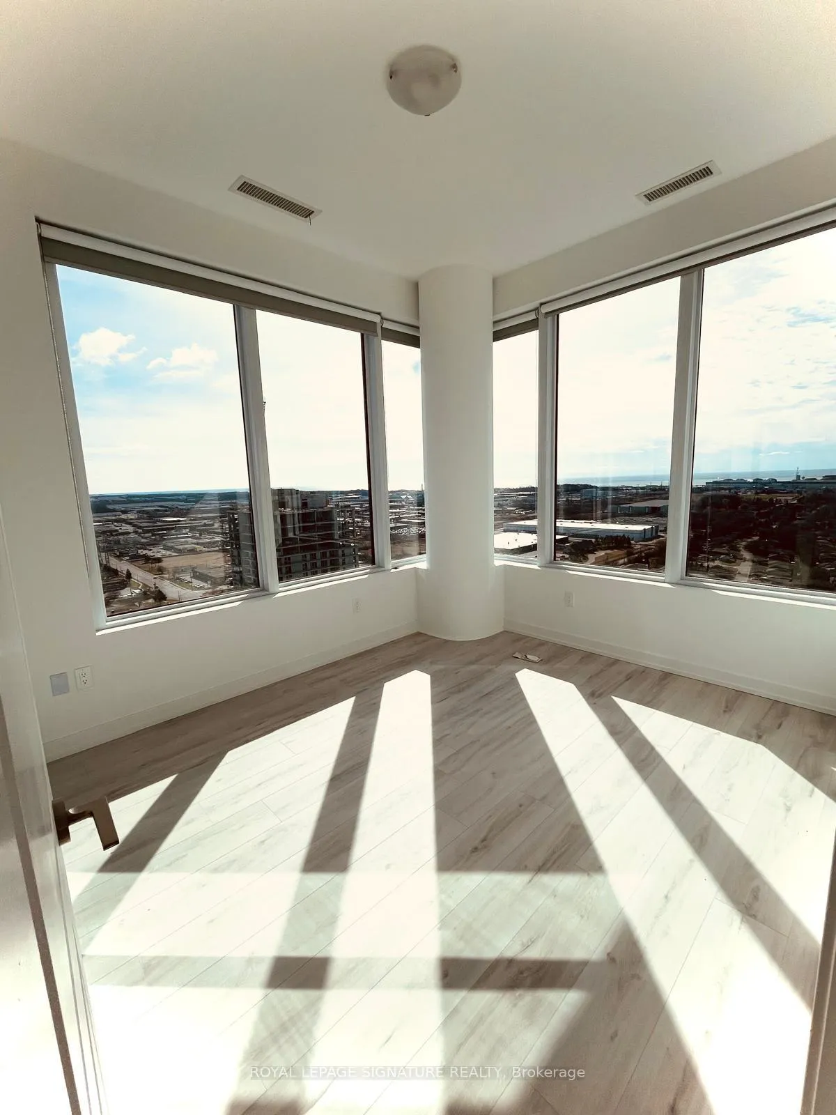 Photo 13 of Unit 3102, 1435 Celebration Drive, Pickering, Bay Ridges — HOMEH