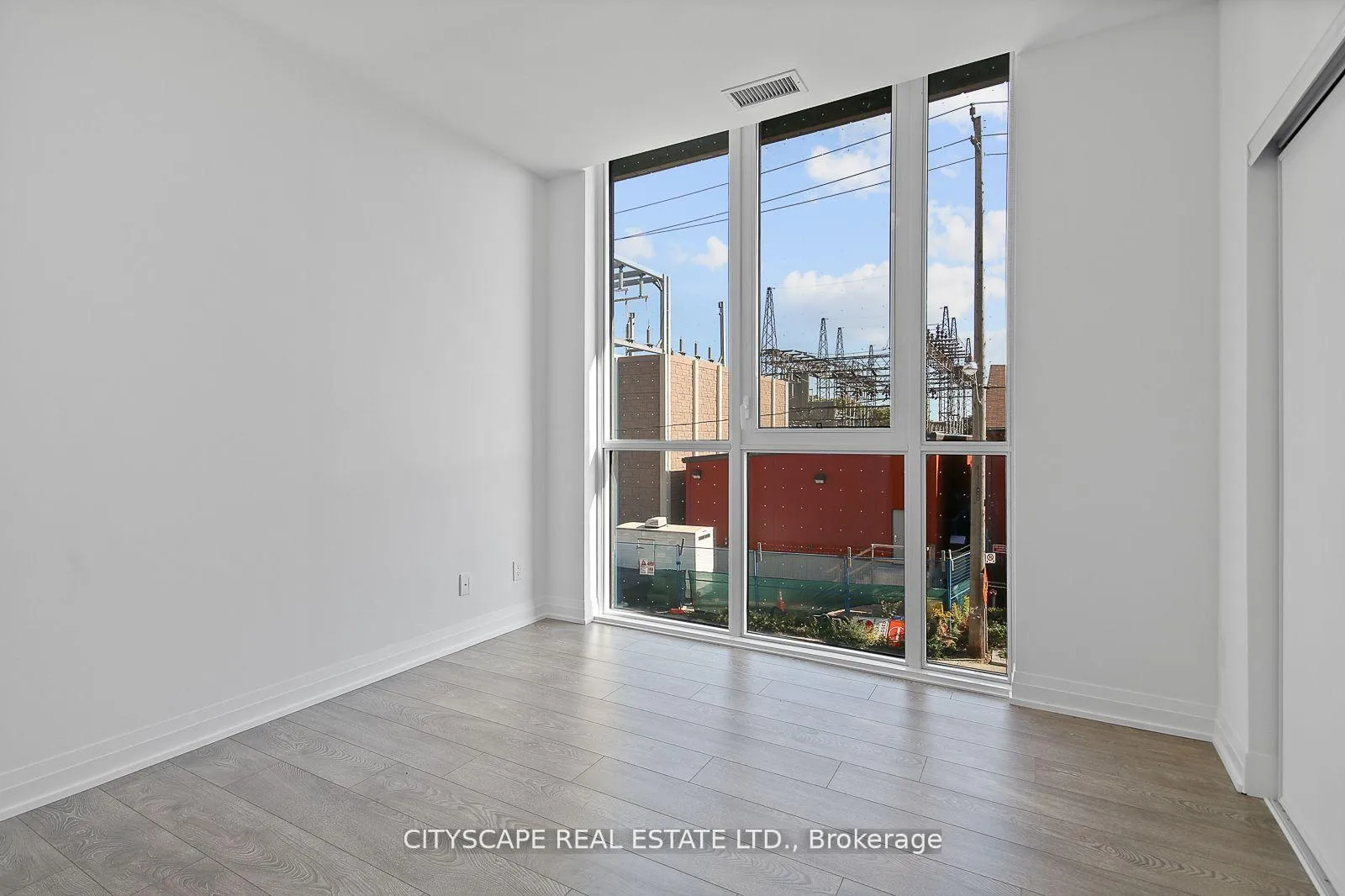 Photo 5 of Unit 217, 286 Main Street, Toronto, East End-Danforth — HOMEH