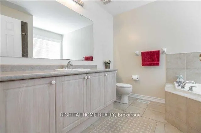 Photo 9 of 1074 Mccuaig Drive, Milton, Clarke — HOMEH