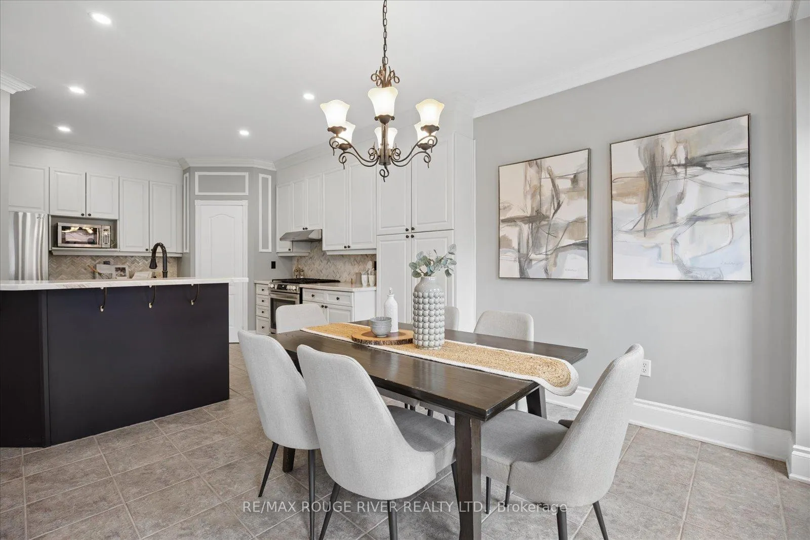 Photo 10 of 9 Elder Crescent, Whitby, Brooklin — HOMEH