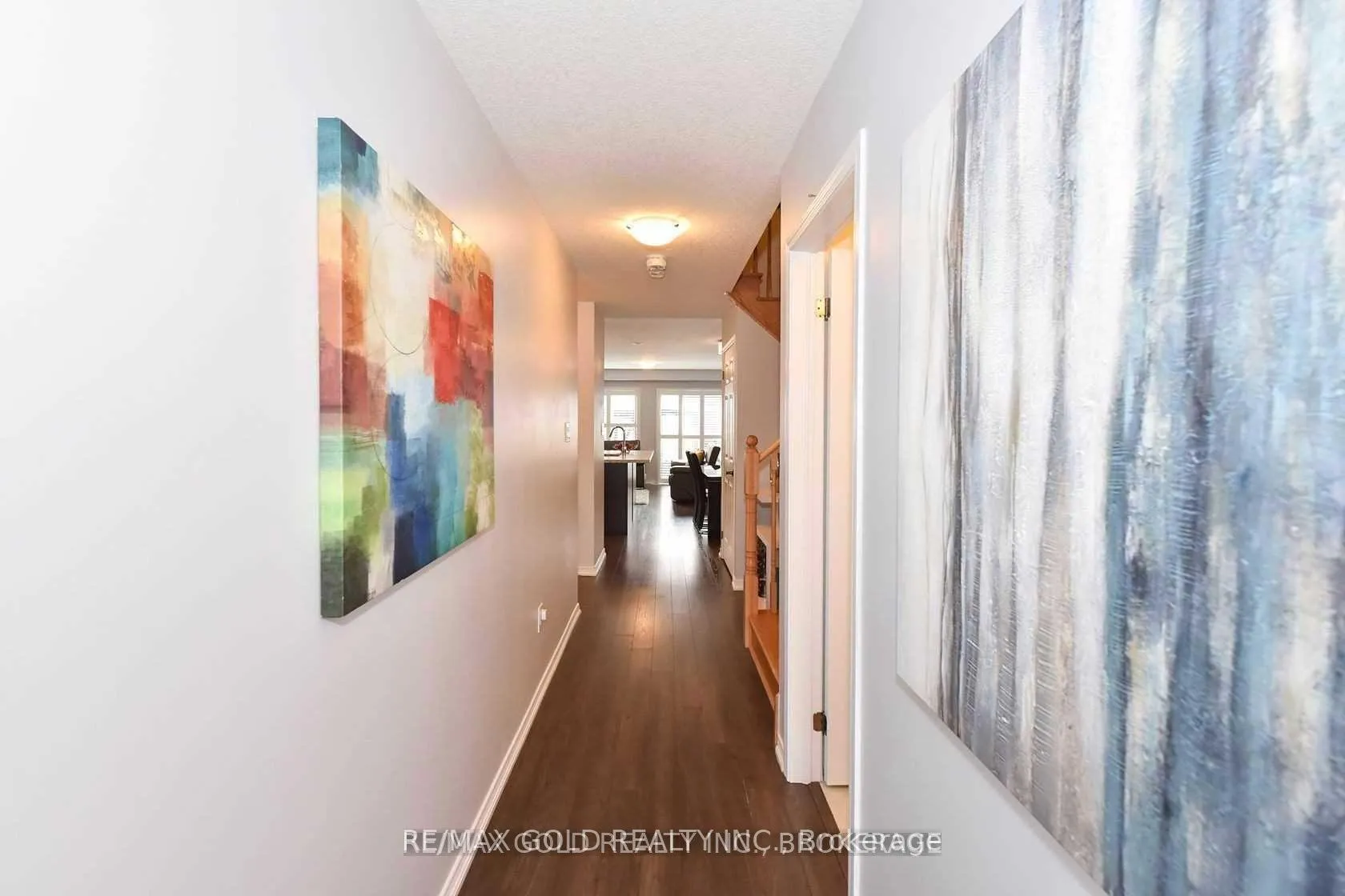 Photo 3 of 472 Queen Mary Drive, Brampton, Northwest Brampton — HOMEH