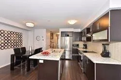 Photo 5 of 472 Queen Mary Drive, Brampton, Northwest Brampton — HOMEH